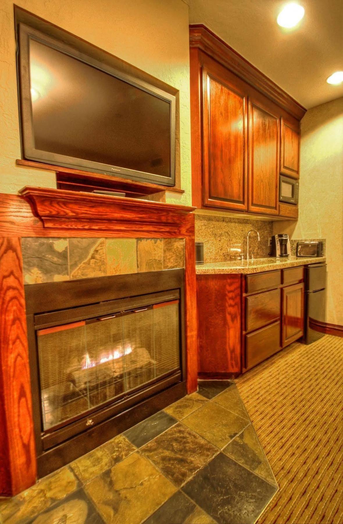 Lodge, Autograph Collection Hotel