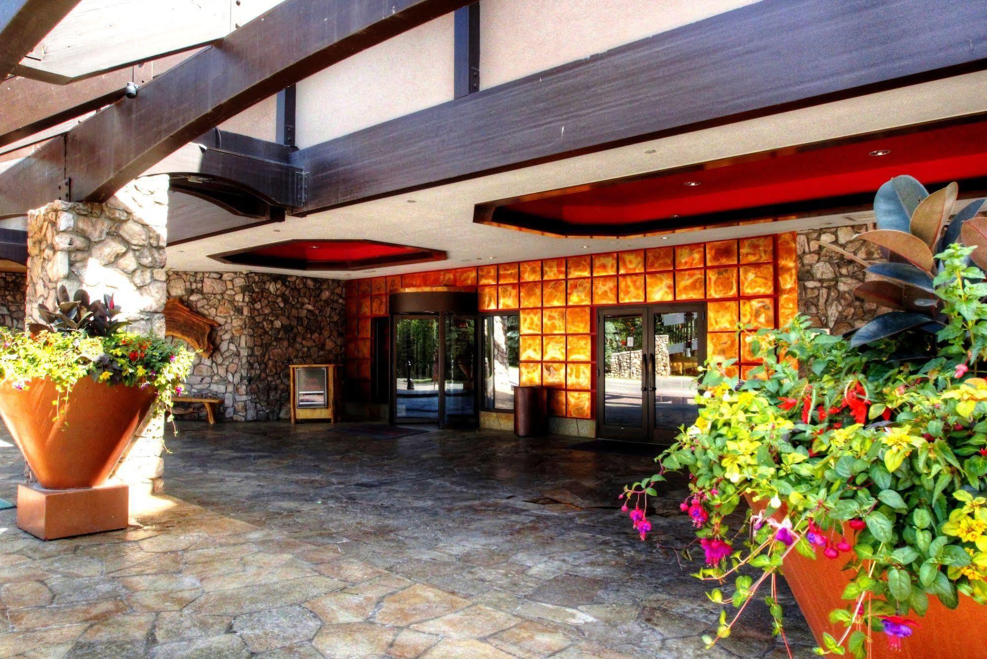 Hotel Lodge, Autograph Collection 4*