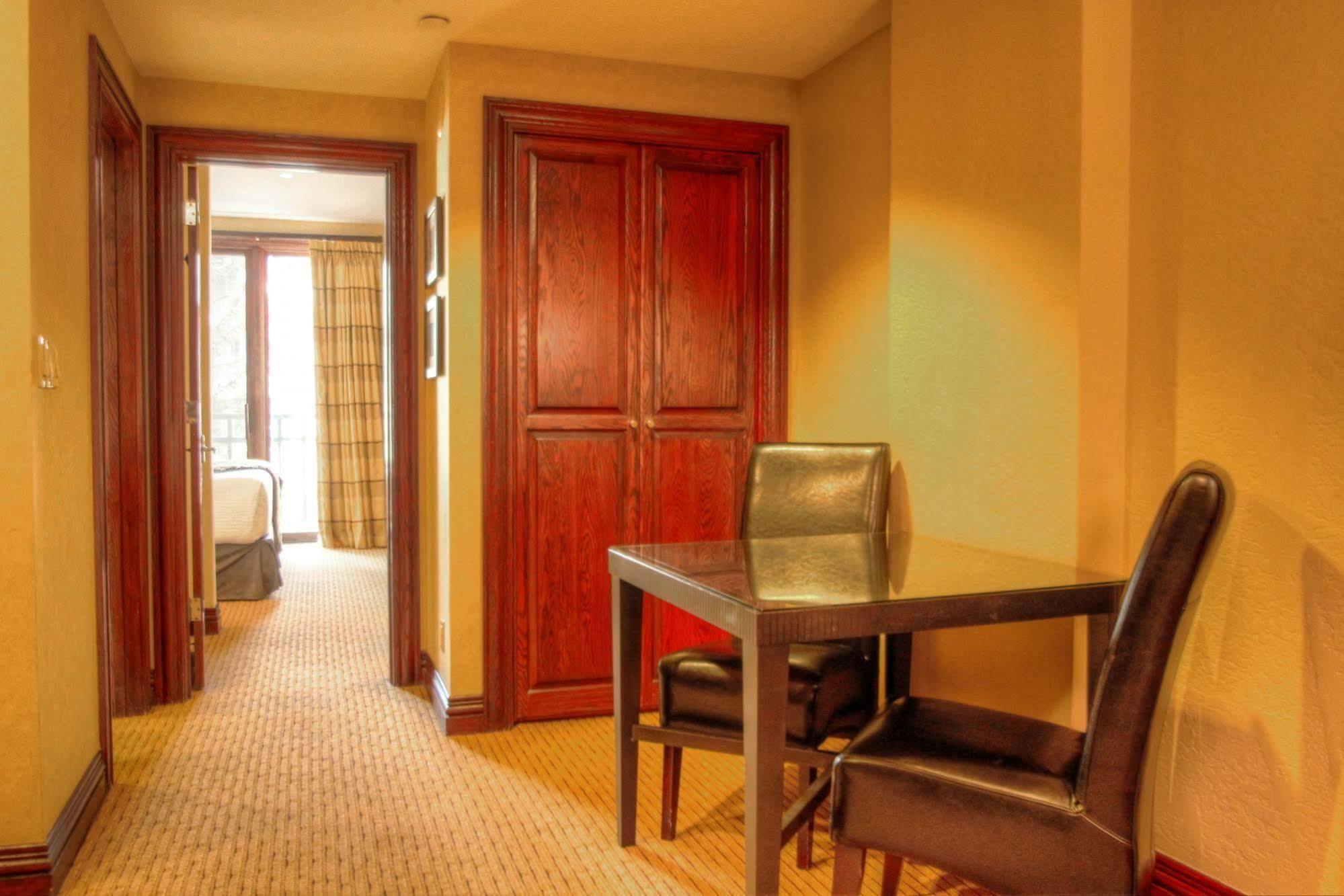 Hotel Lodge, Autograph Collection 4*