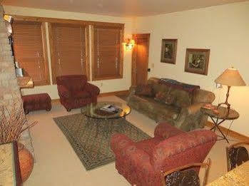 Black Bear Aparthotel