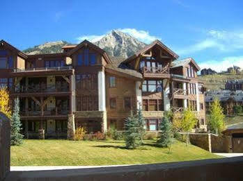Aparthotel Black Bear
