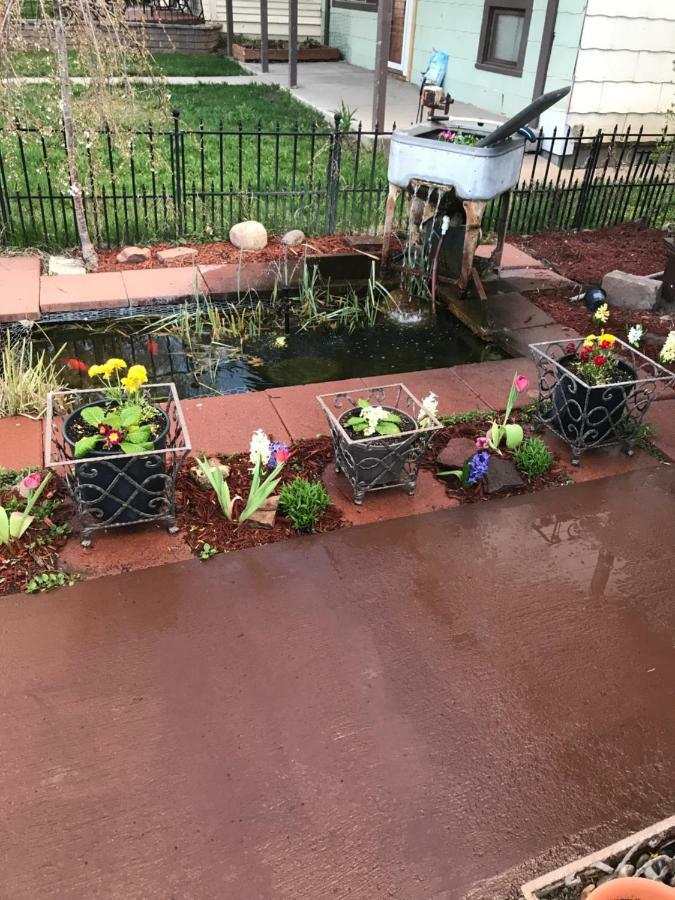 Downtown With Jacuzzi Bed & Breakfast *