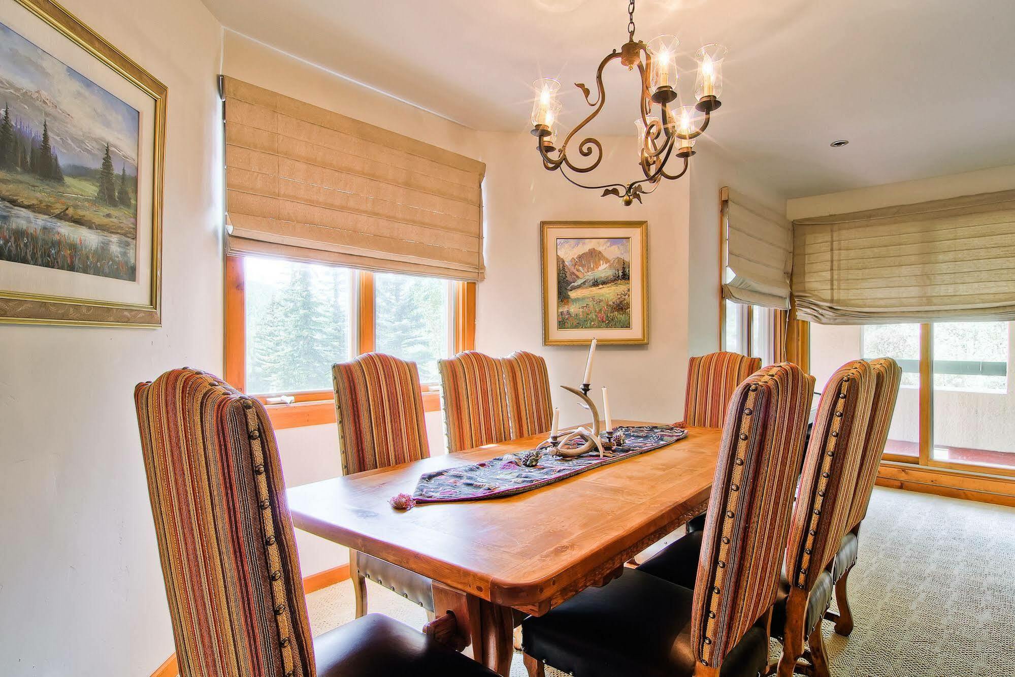 Kiva By East West 4*