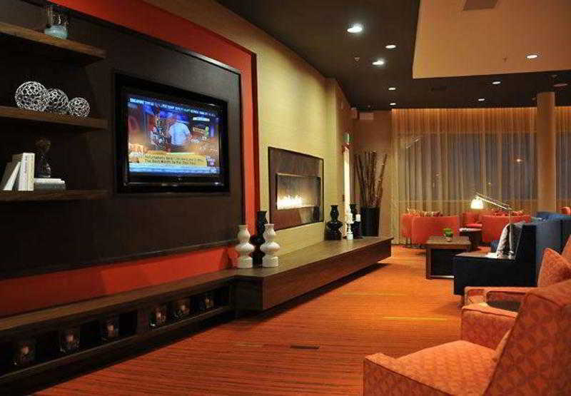 Courtyard By Marriott Hotel