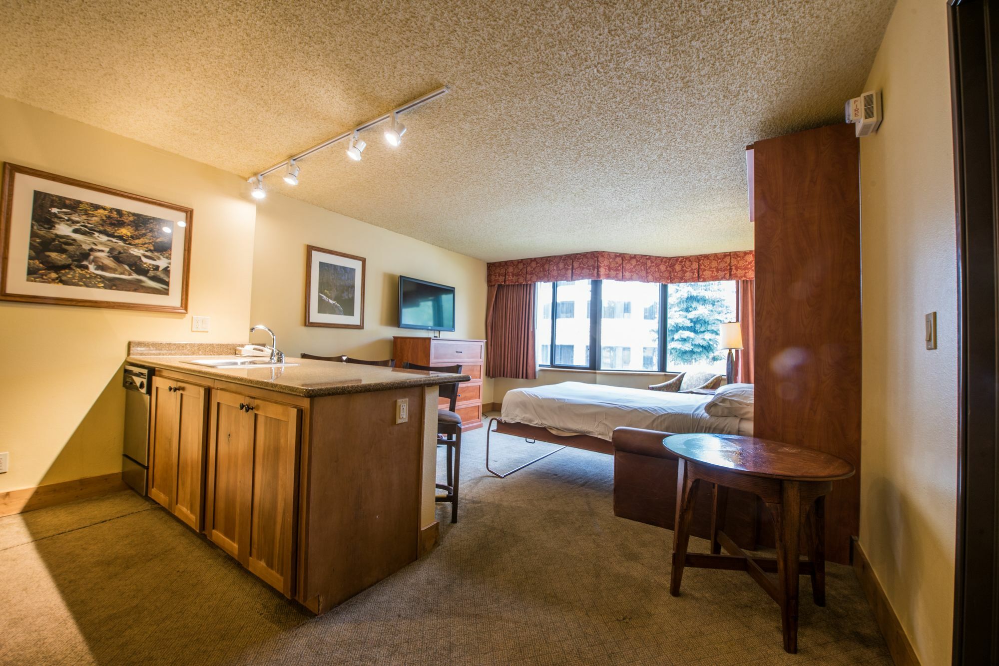 Hotel The Grand And 3*