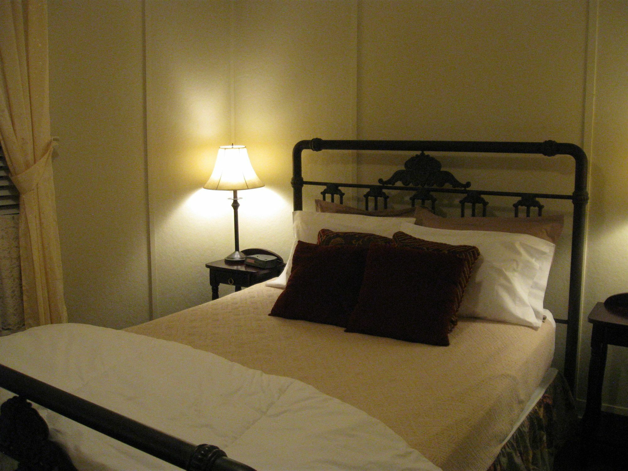The Forest Queen Hotel Crested Butte