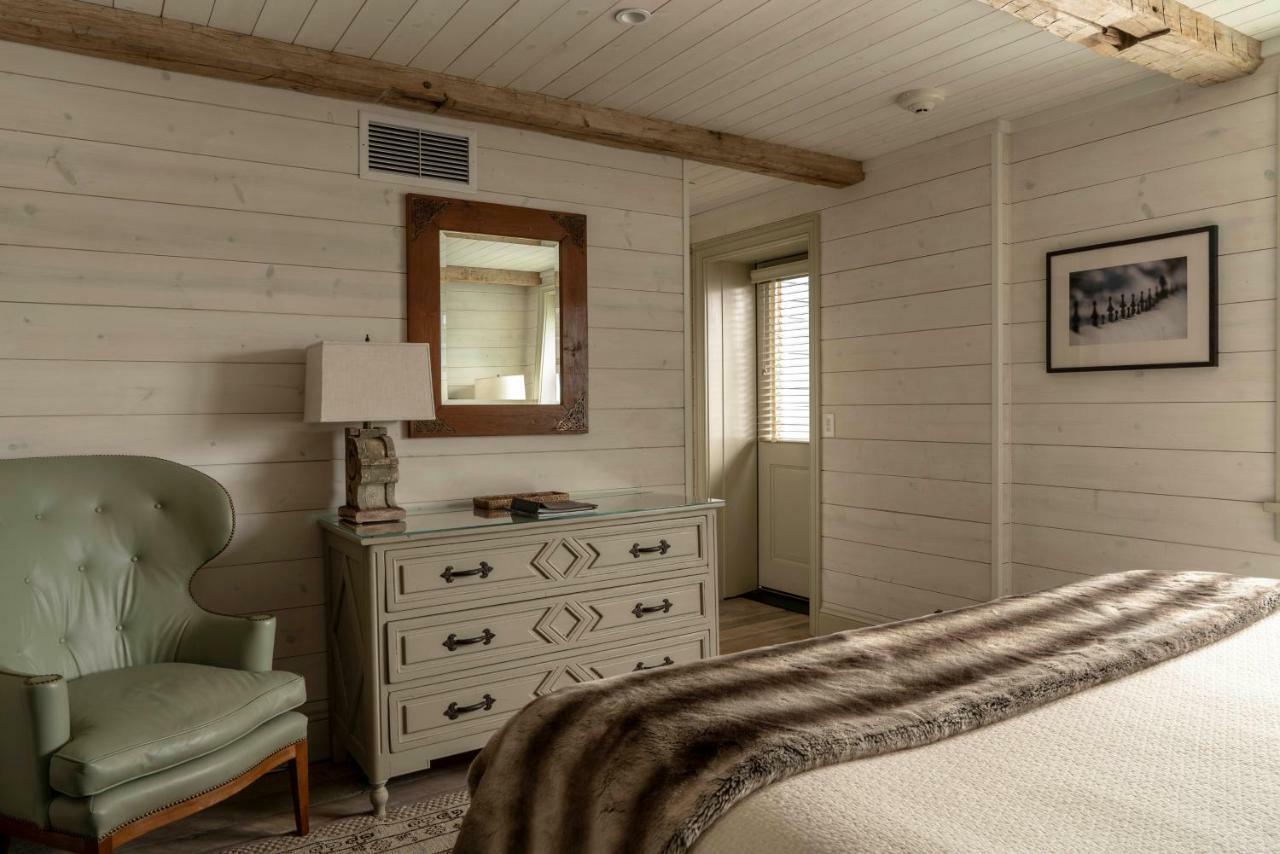 Eleven Scarp Ridge Resort