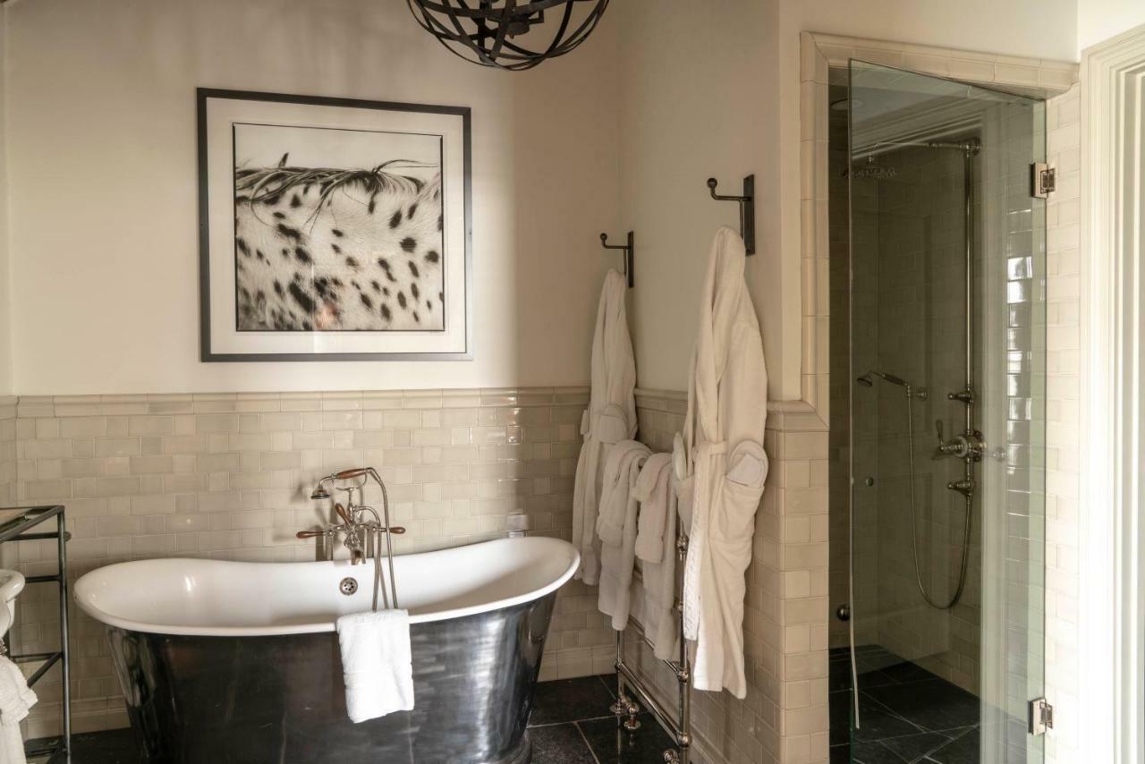 Eleven Scarp Ridge Resort