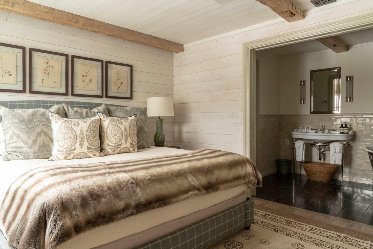 Eleven Scarp Ridge Resort