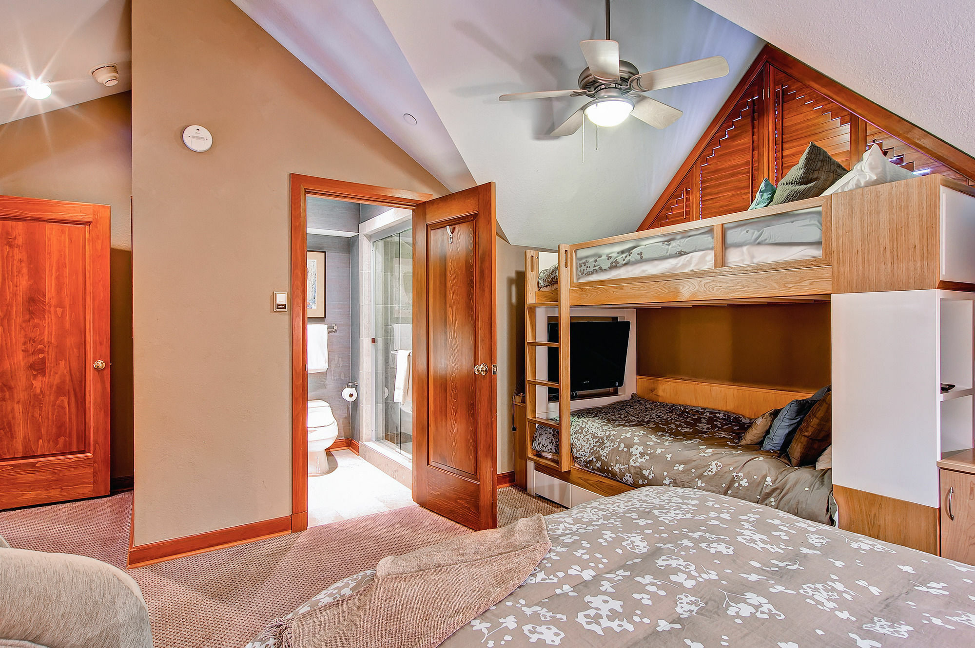 Hotel Village Ford Hall By East West
