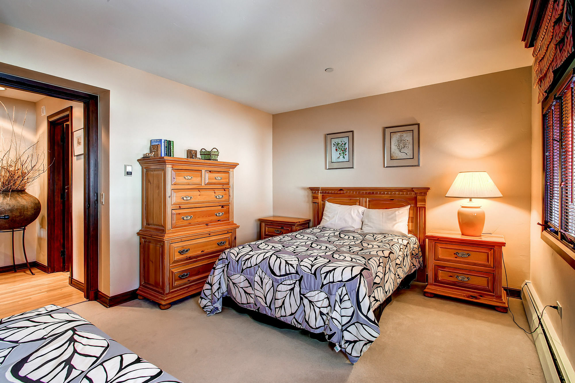 Hotel Village Ford Hall By East West 4*