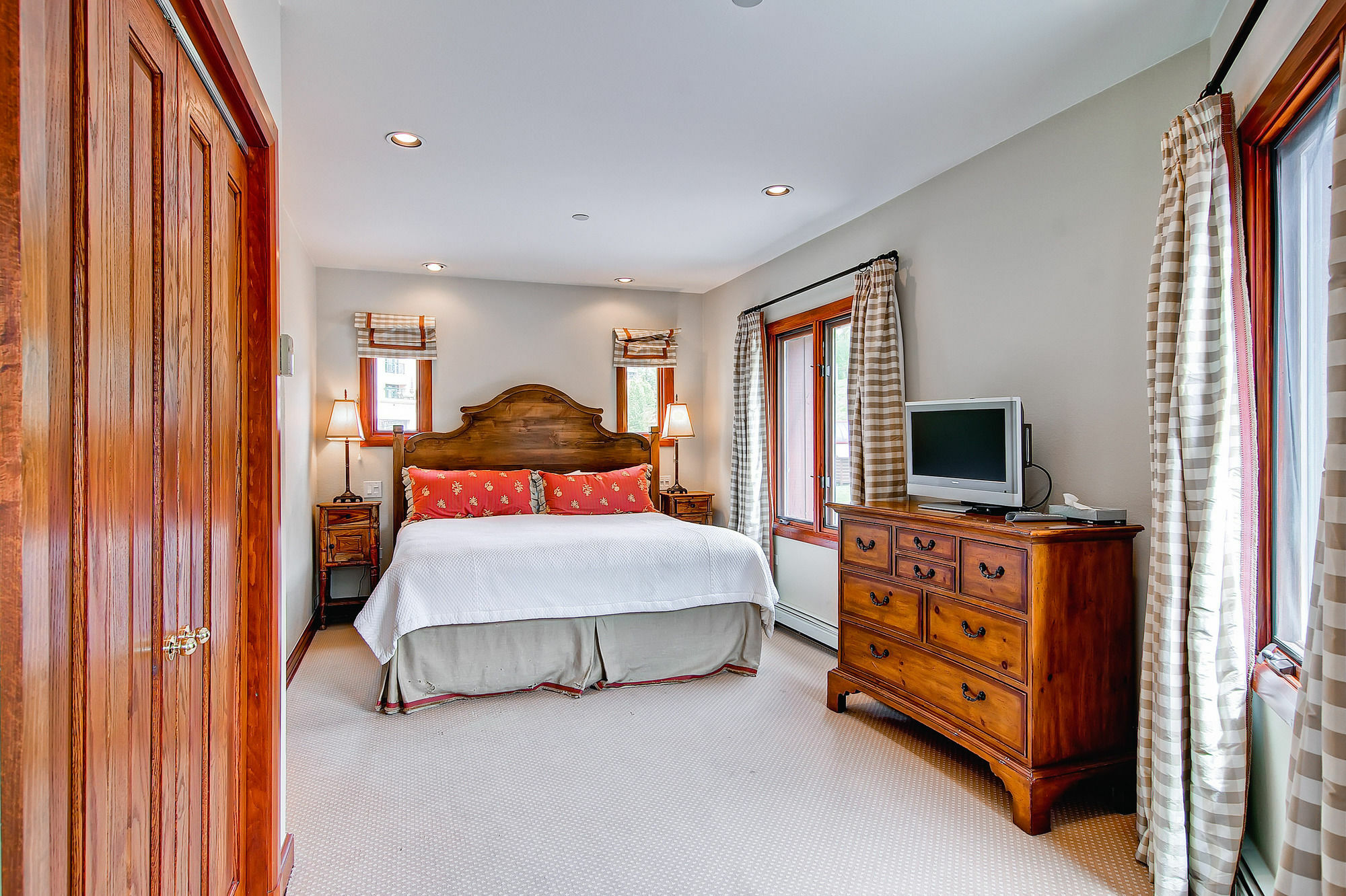 Village Ford Hall By East West Hotel Beaver Creek
