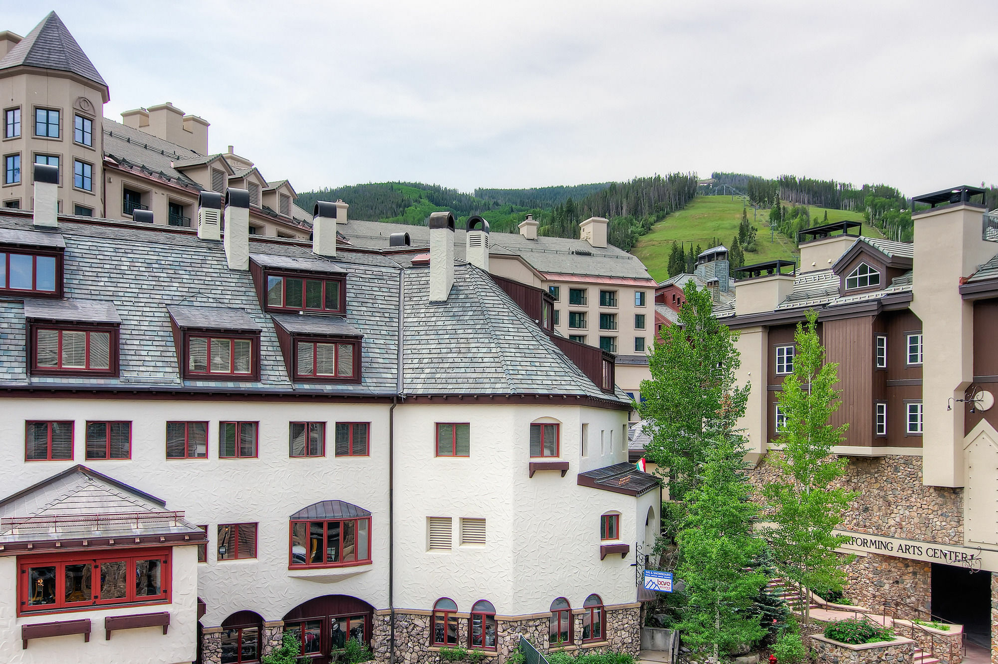 Villa Villa Montane By East West
