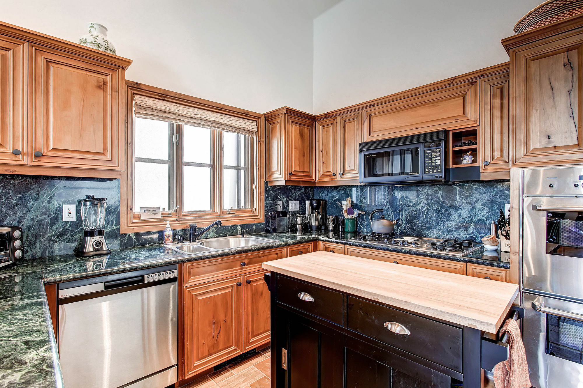 Villa Villa Montane By East West