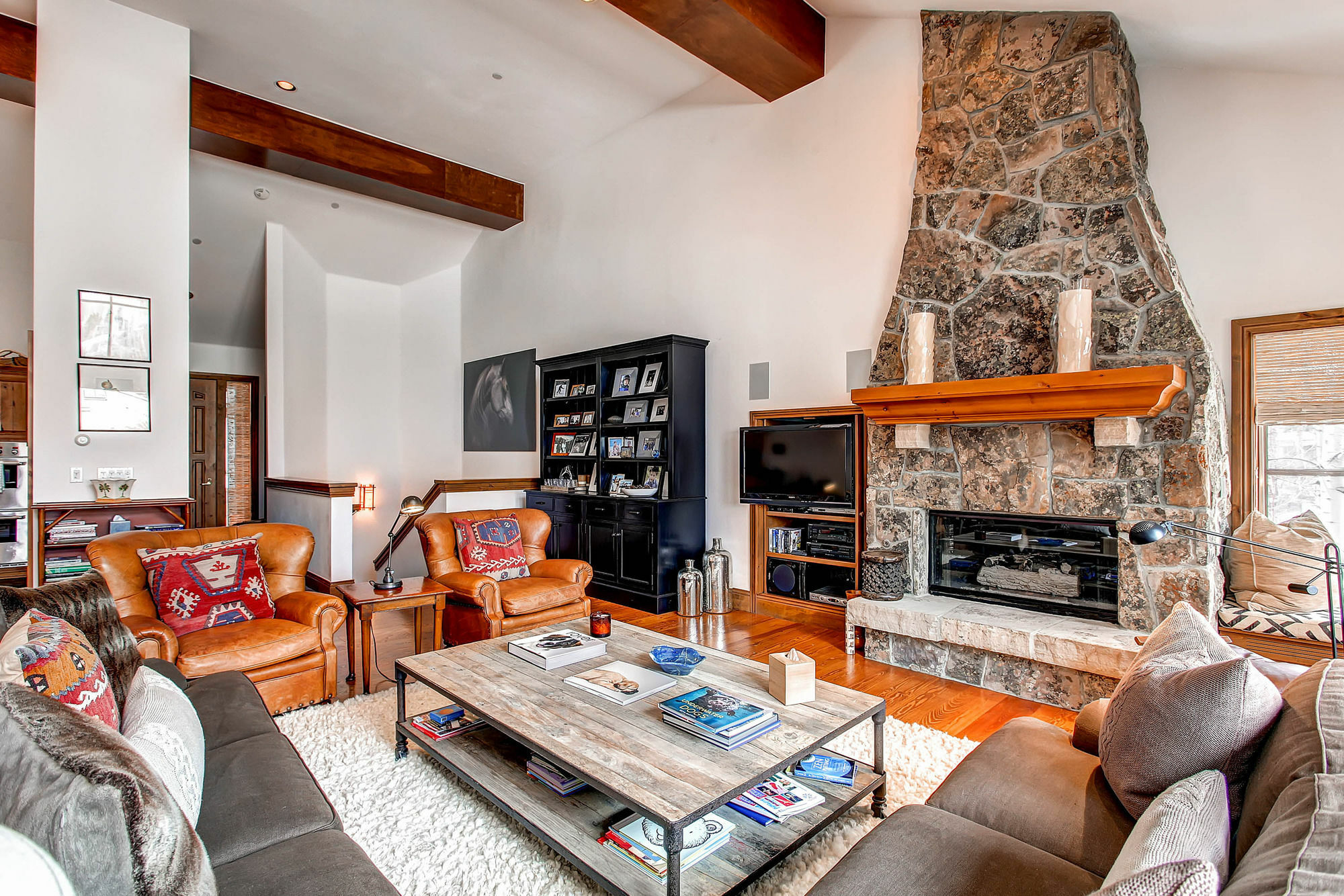 Villa Villa Montane By East West