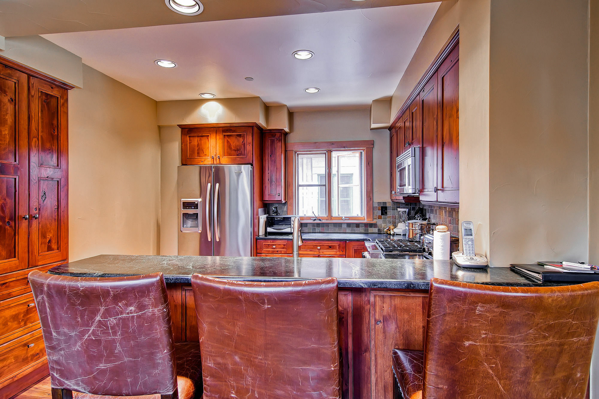 Villa Montane By East West *