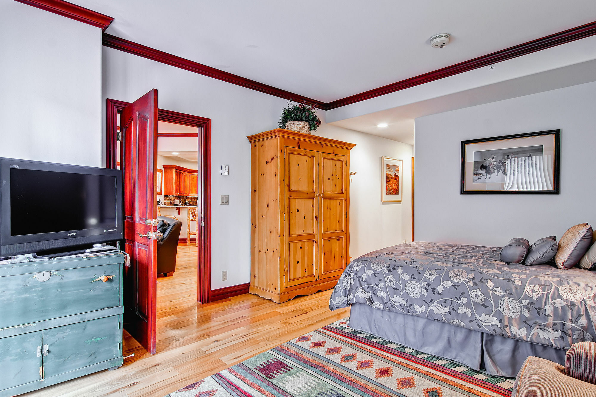 Oxford Court By East West Beaver Creek