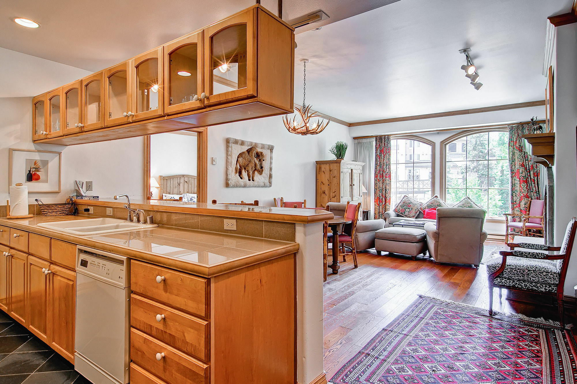 Oxford Court By East West Beaver Creek