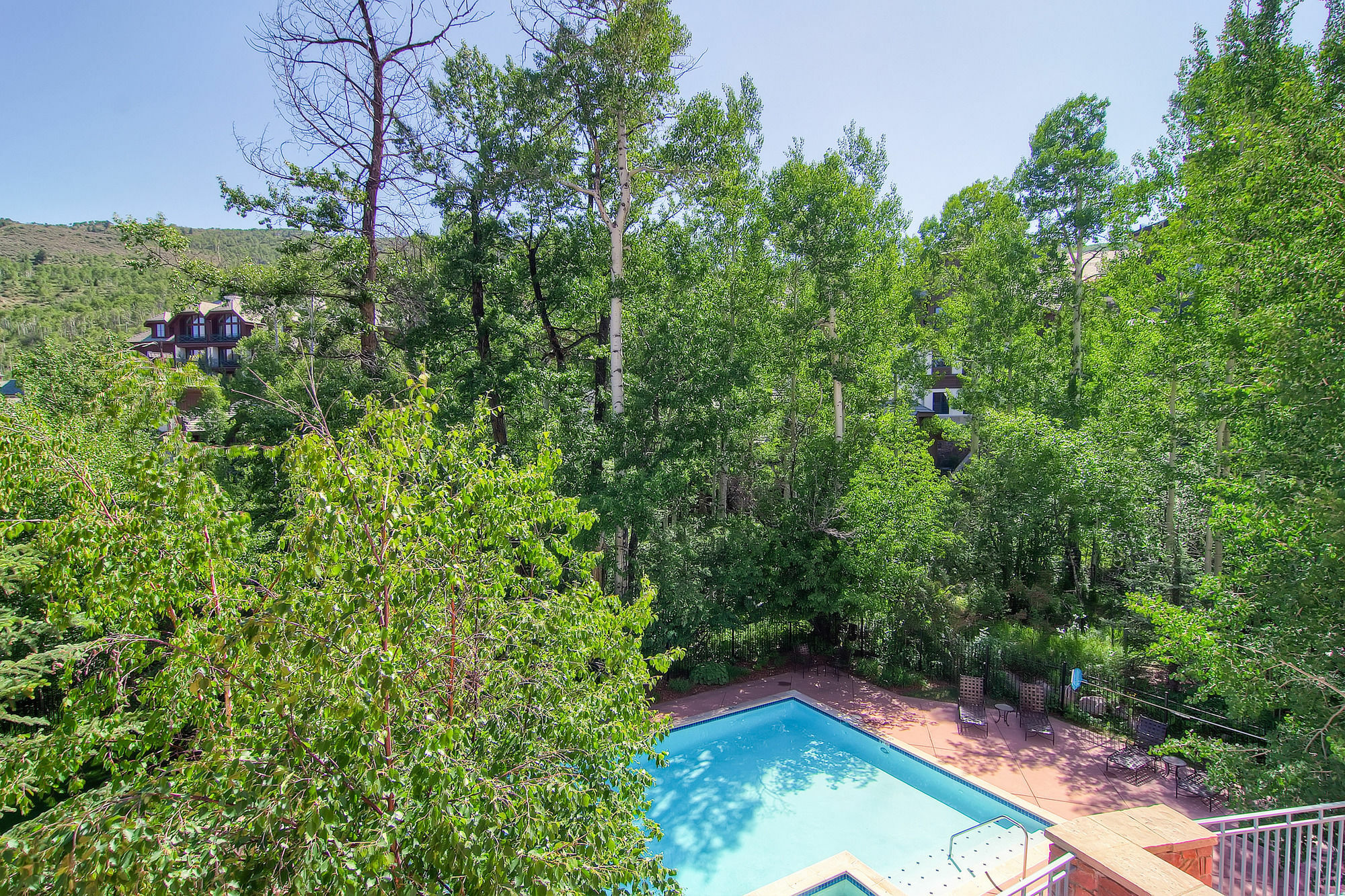 Oxford Court By East West * Beaver Creek