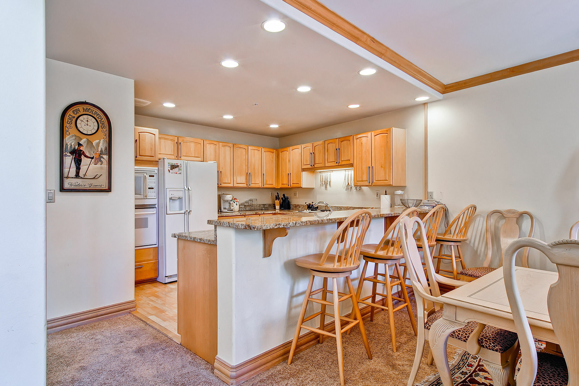 Oxford Court By East West Apartment *