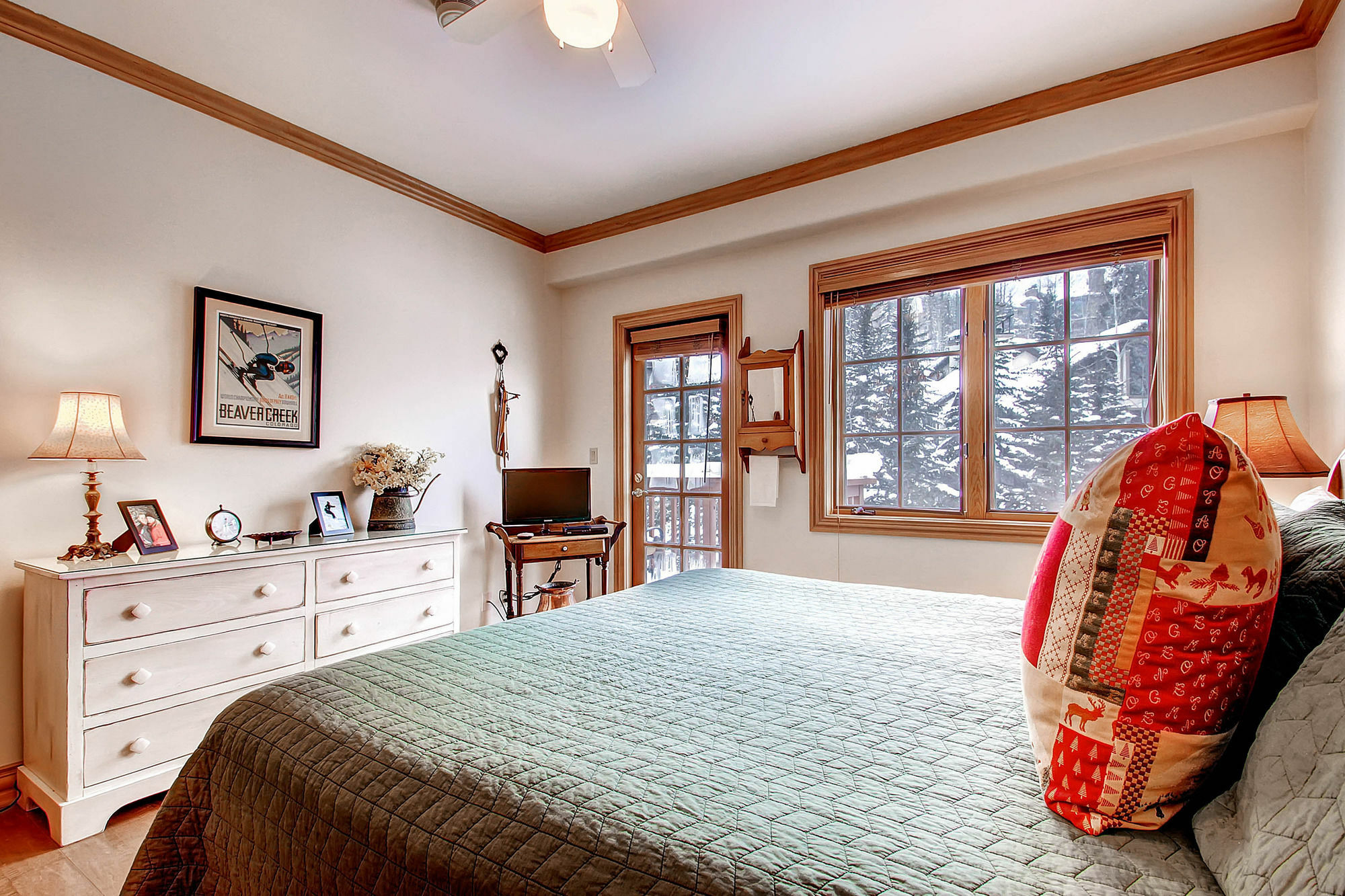 Oxford Court By East West Apartment *