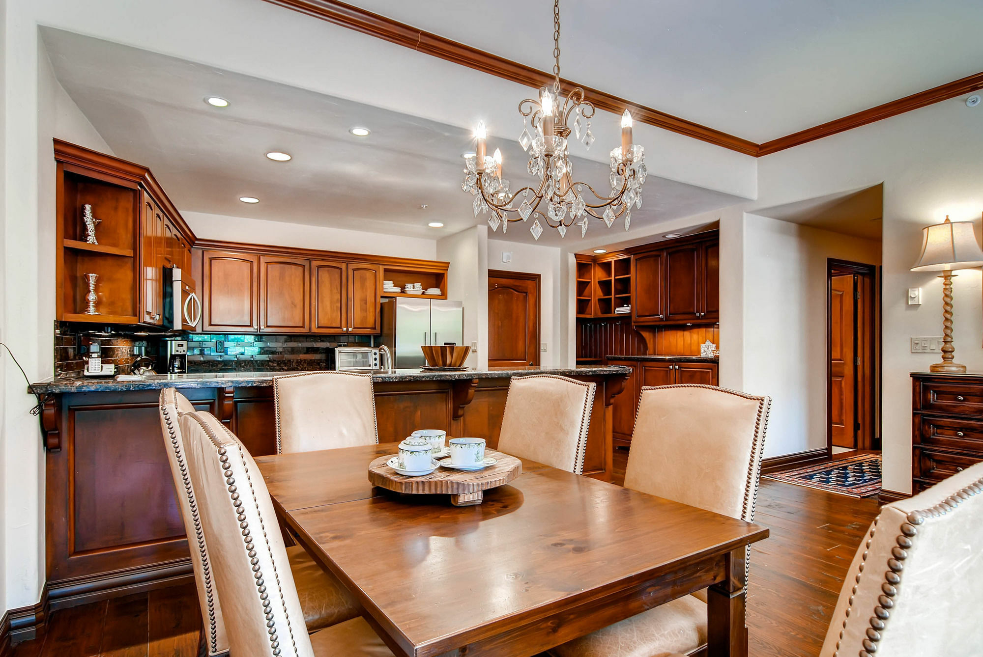 Oxford Court By East West Beaver Creek