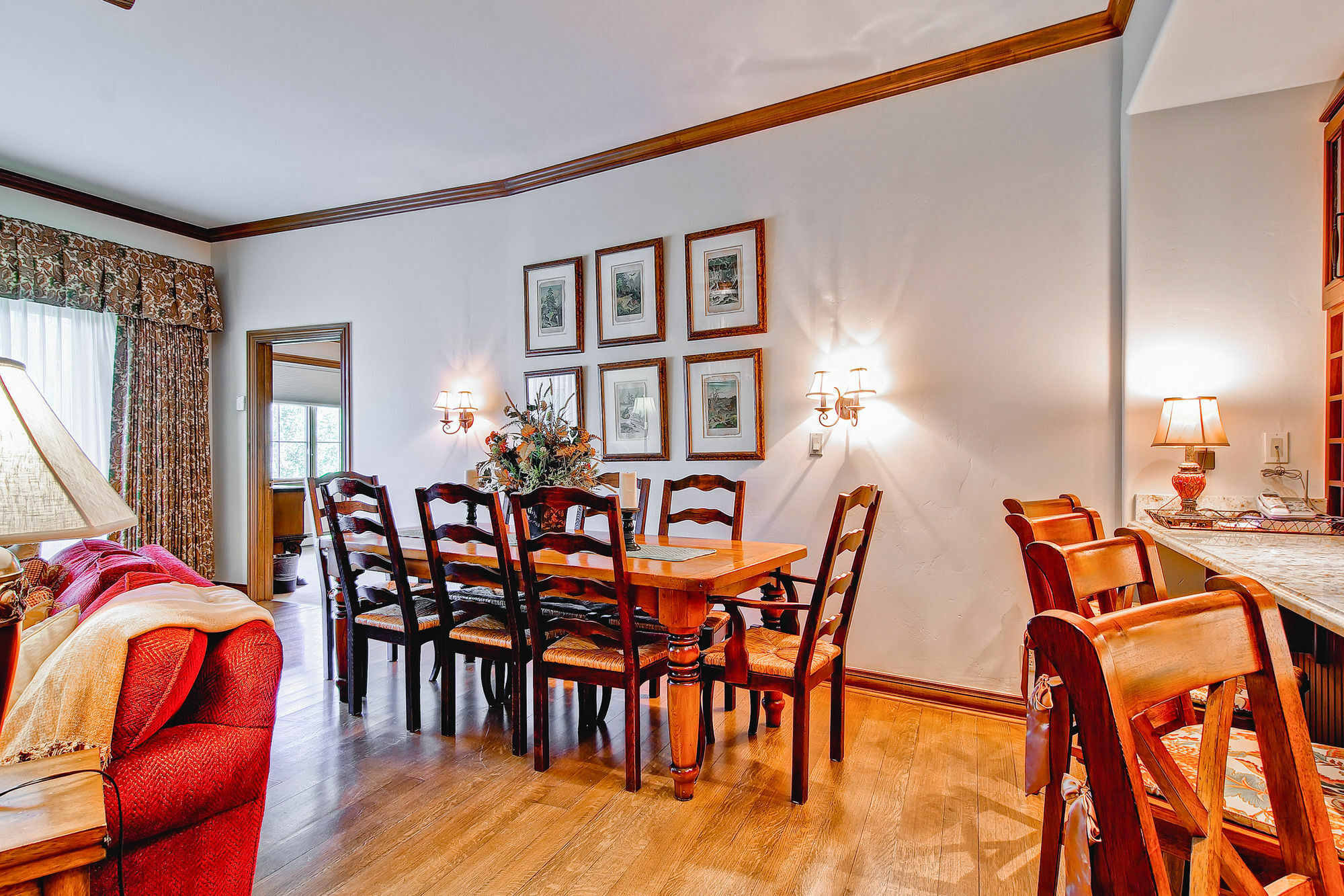 Oxford Court By East West * Beaver Creek