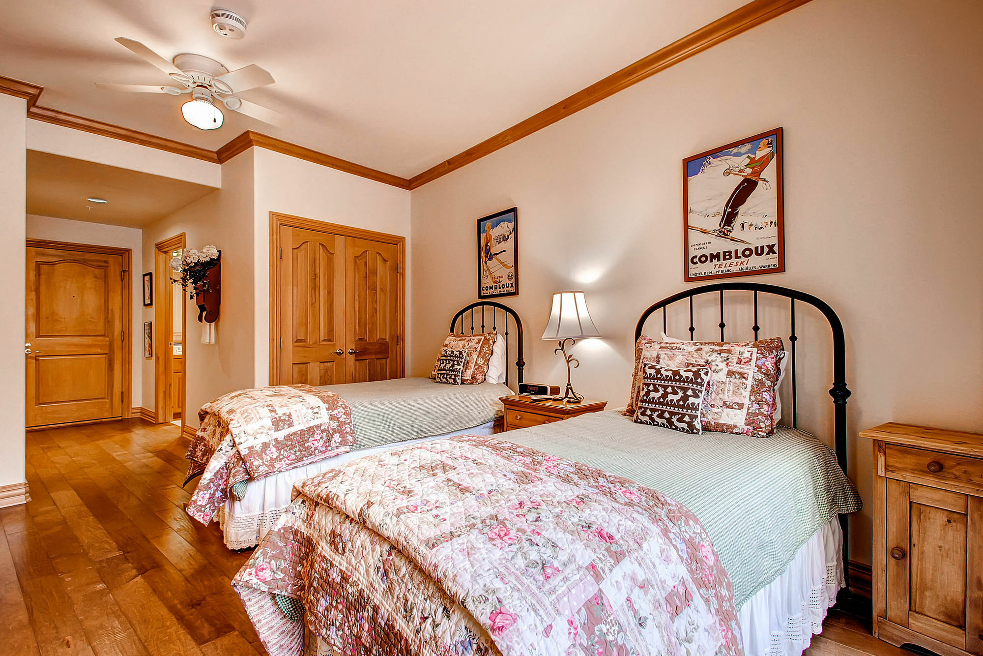 Oxford Court By East West * Beaver Creek
