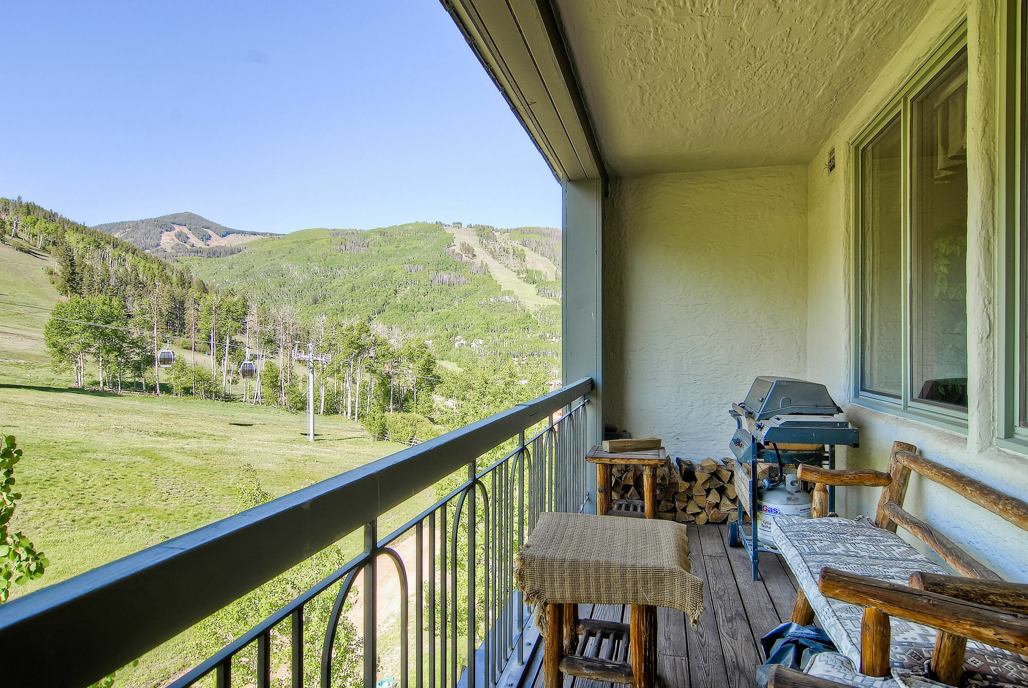Highlands Slopeside By East West