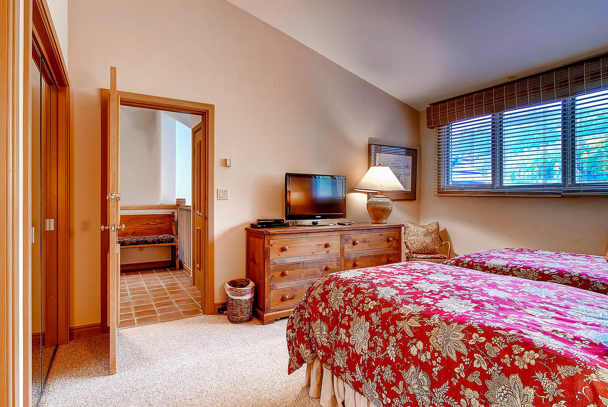 Highlands Slopeside By East West Apartment