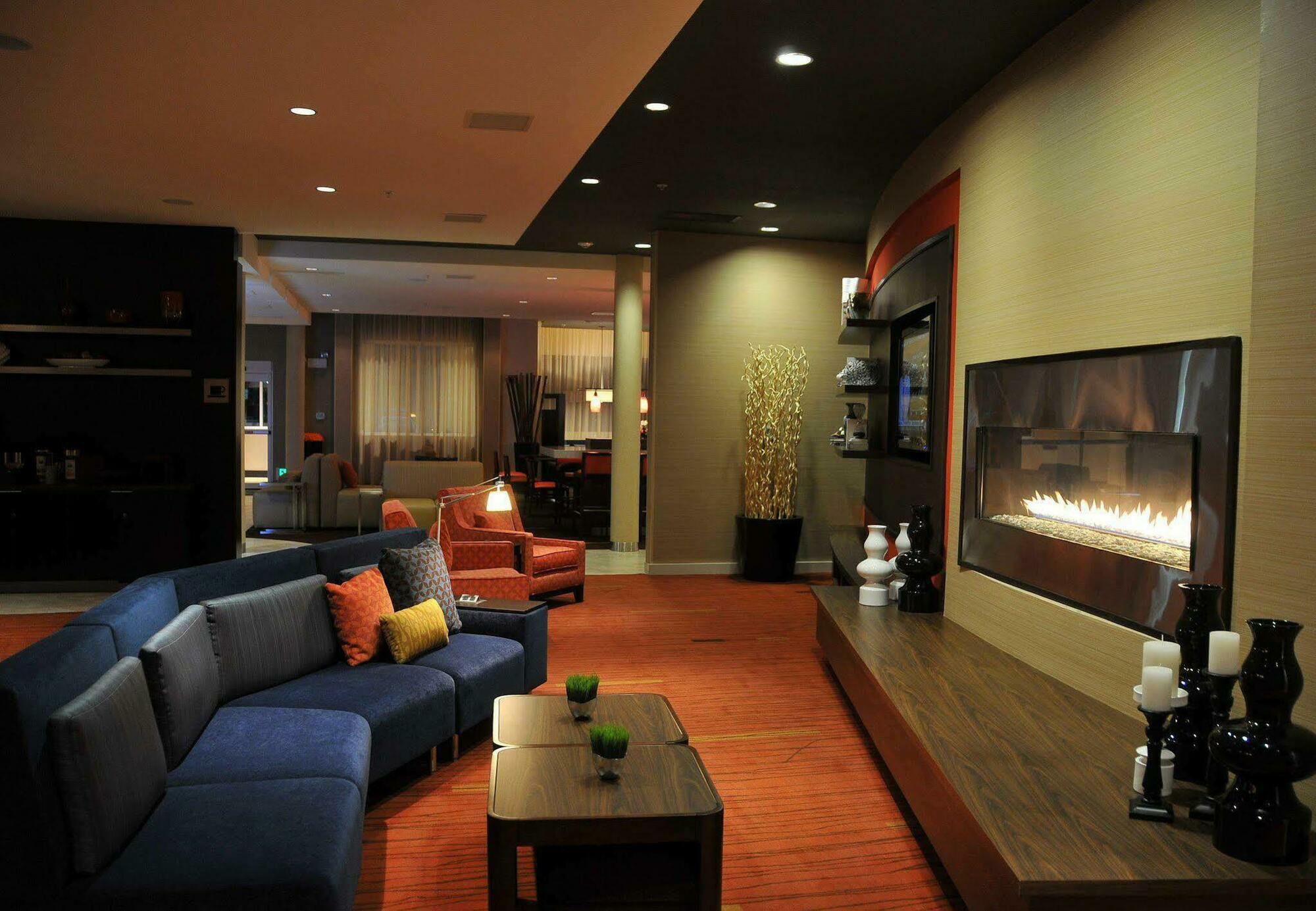 Courtyard By Marriott 3*