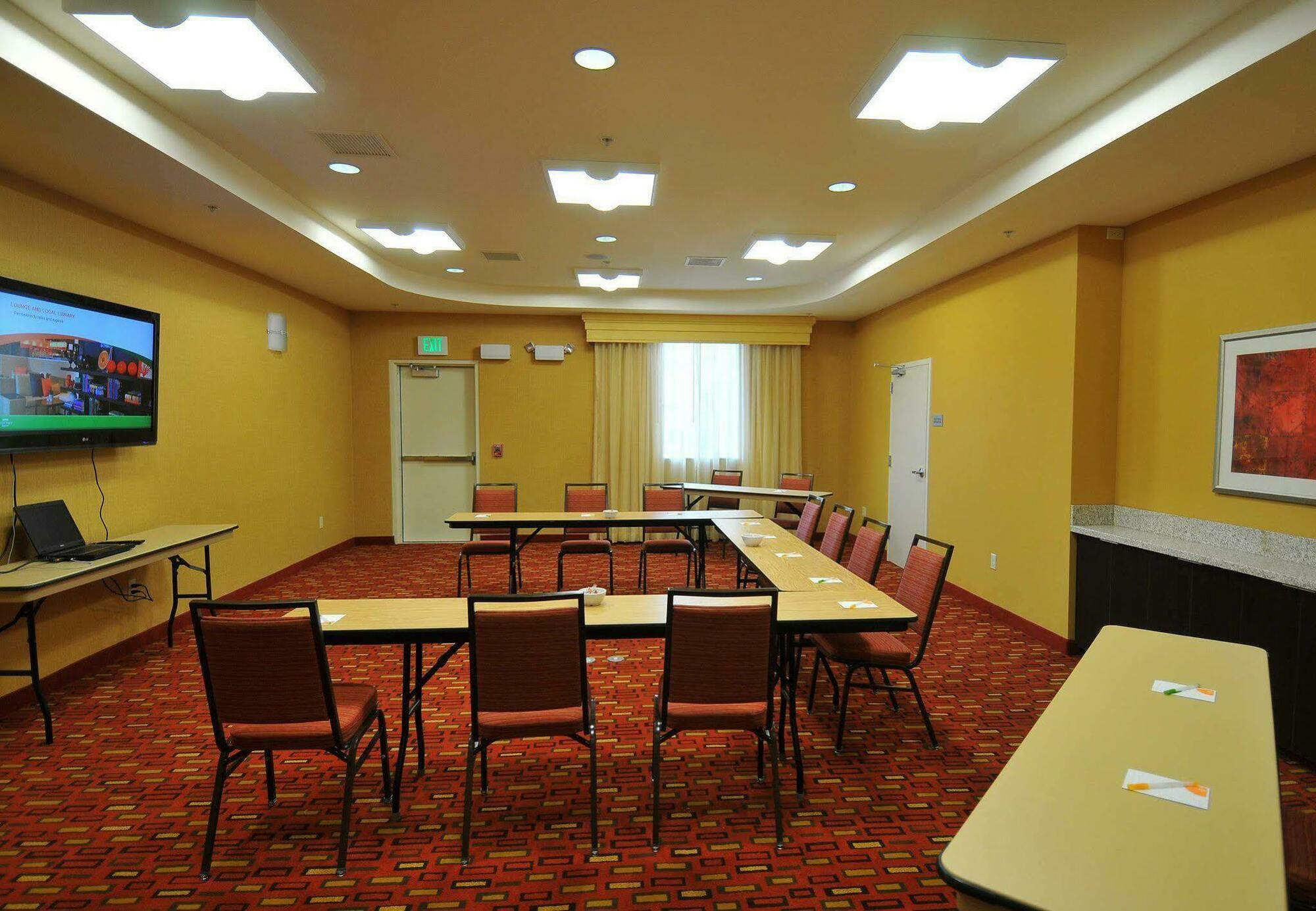 Hotel Courtyard By Marriott 3*