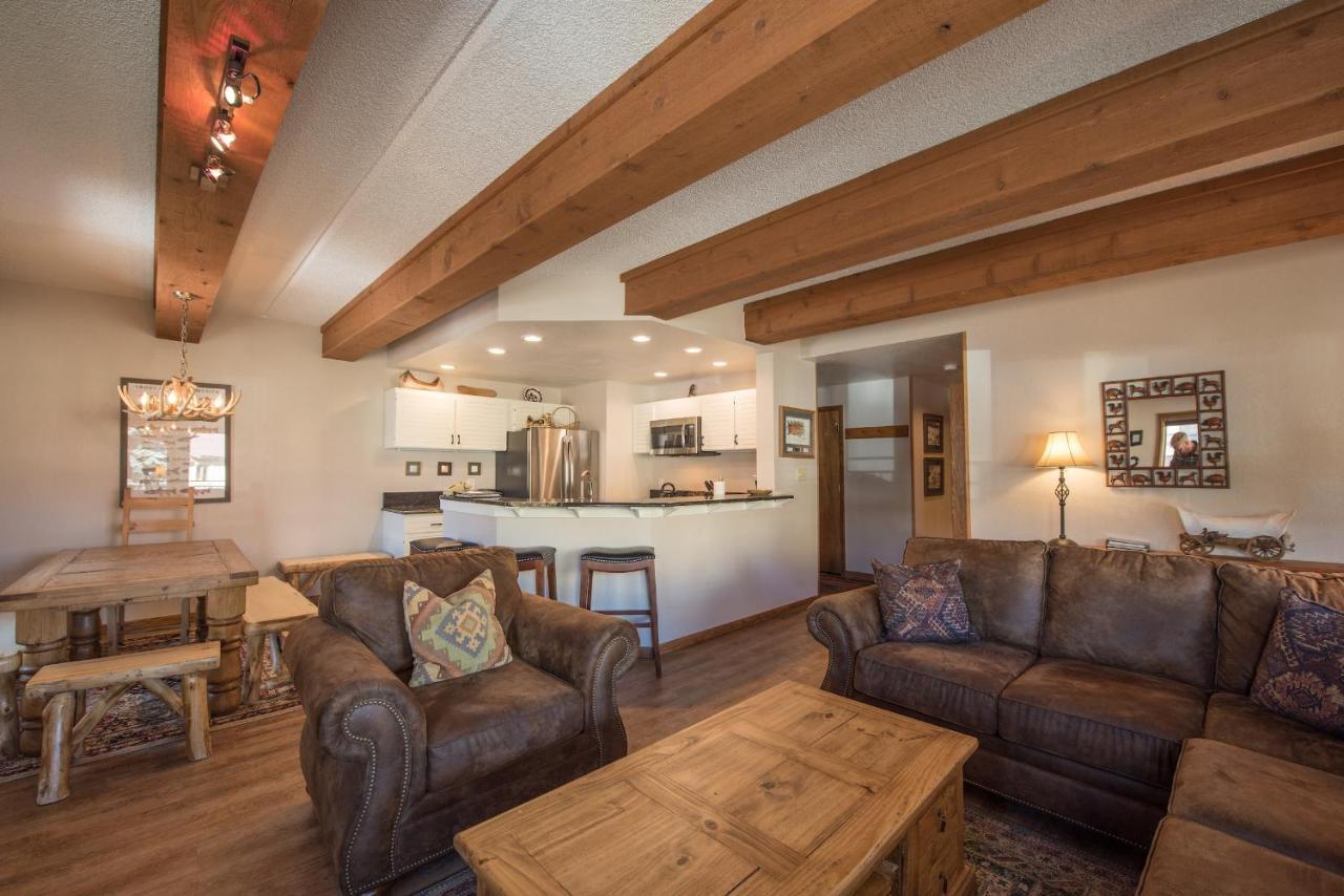 Rustic-contemporary 3br With Great Views Apartment