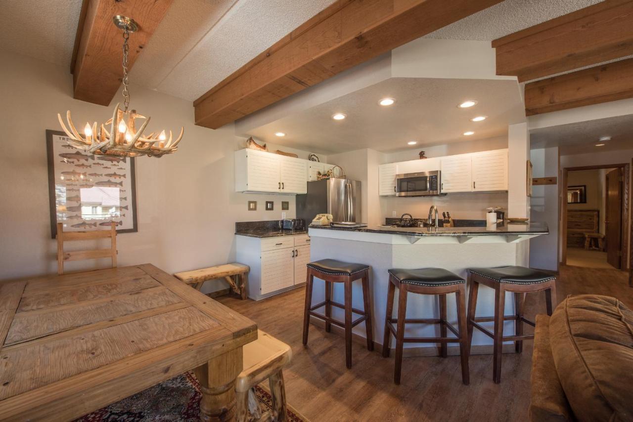 Apartment Rustic-contemporary 3br With Great Views