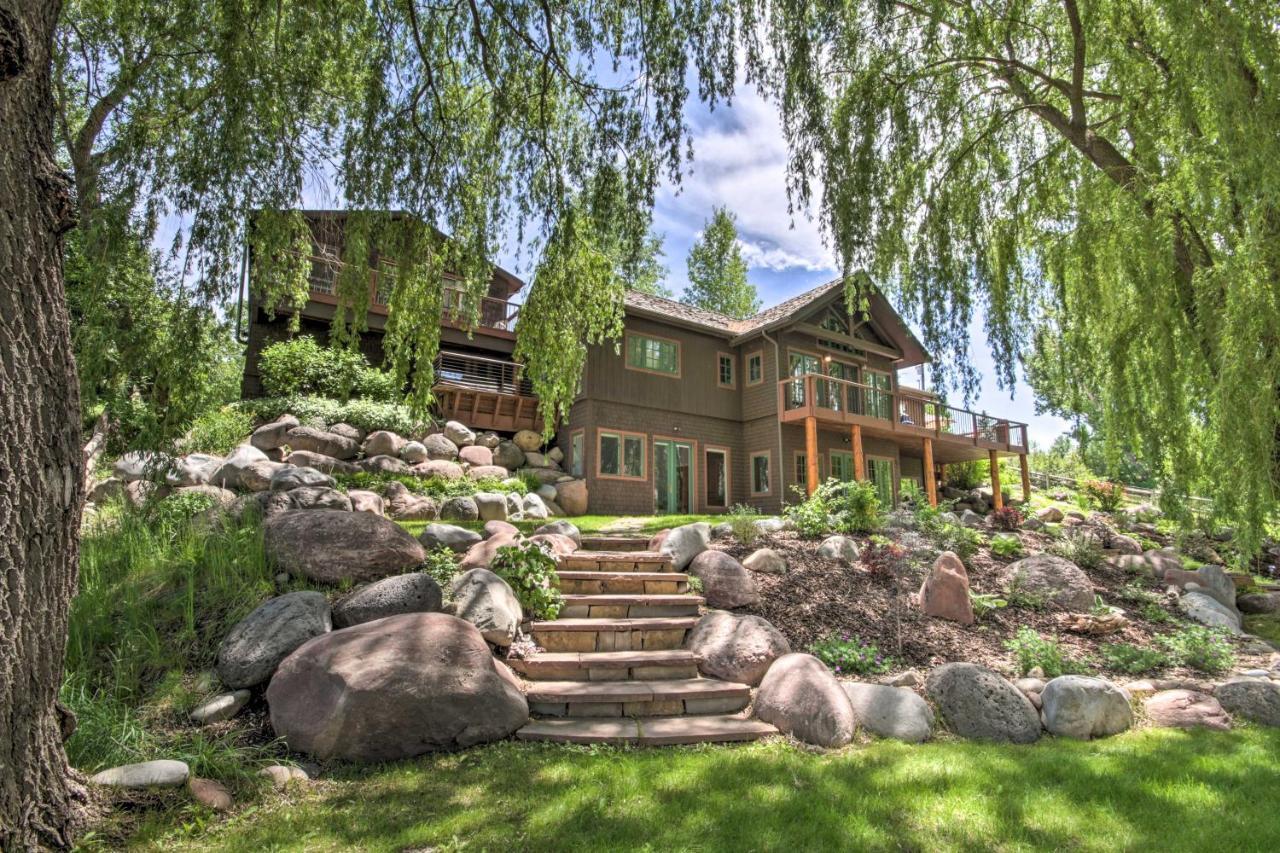 Rivers Edge Mtn Private Hot Tub And Views Holiday home *