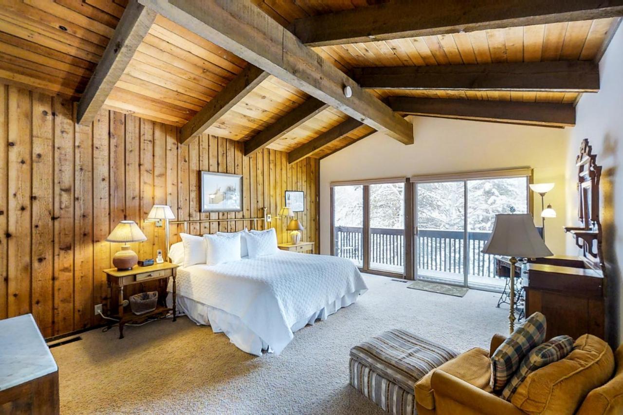 Mountain Valley Hideaway