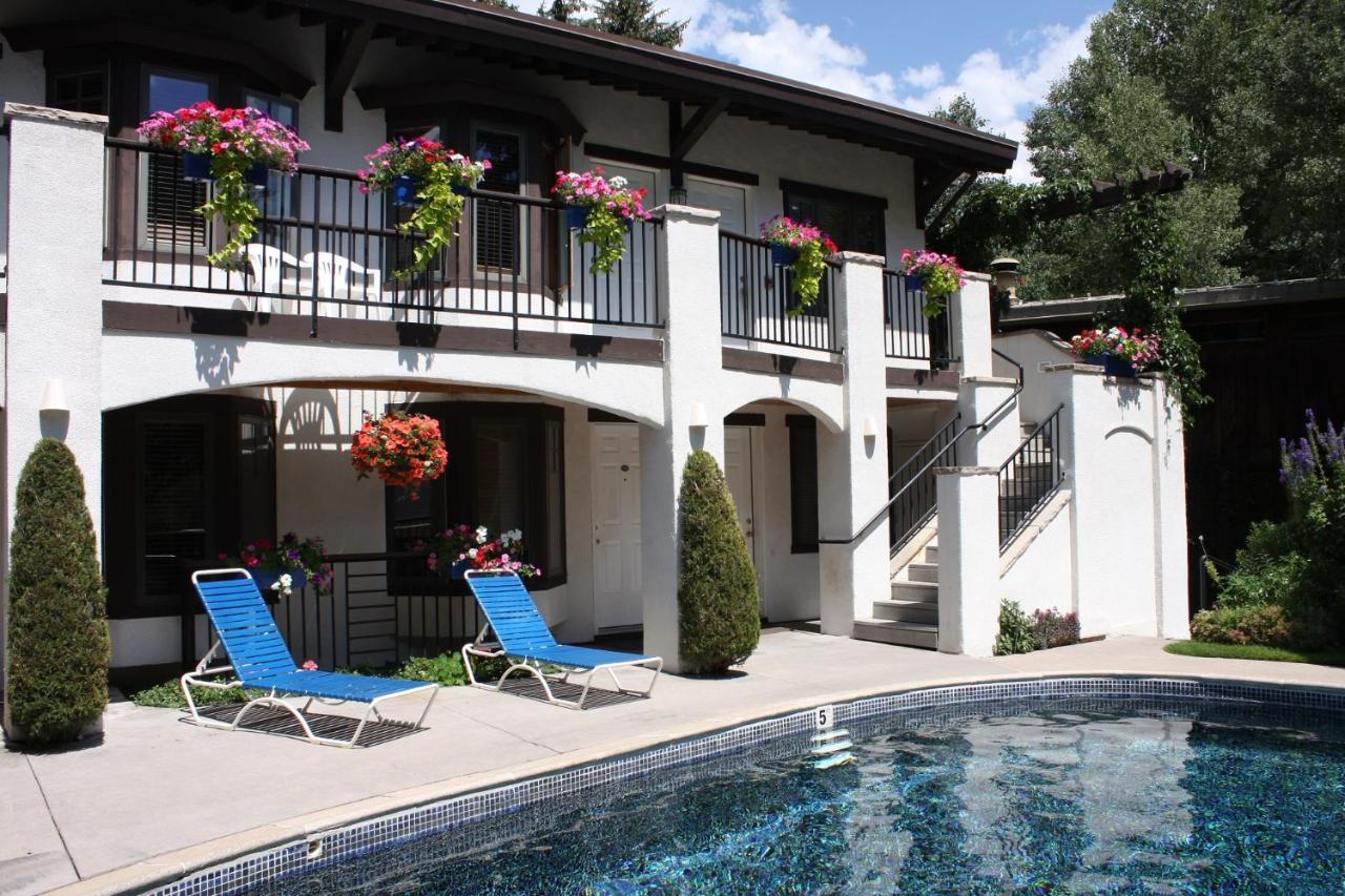 St Moritz And Lodge Aspen