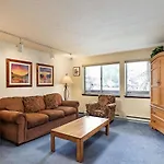 Silverglo Condominiums 104, Budget-Friendly Studio Close To Downtown, Full Kitchen, New Bathroom