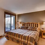 Cozy 2 Bedroom Condo Sleeps 6 People Condo