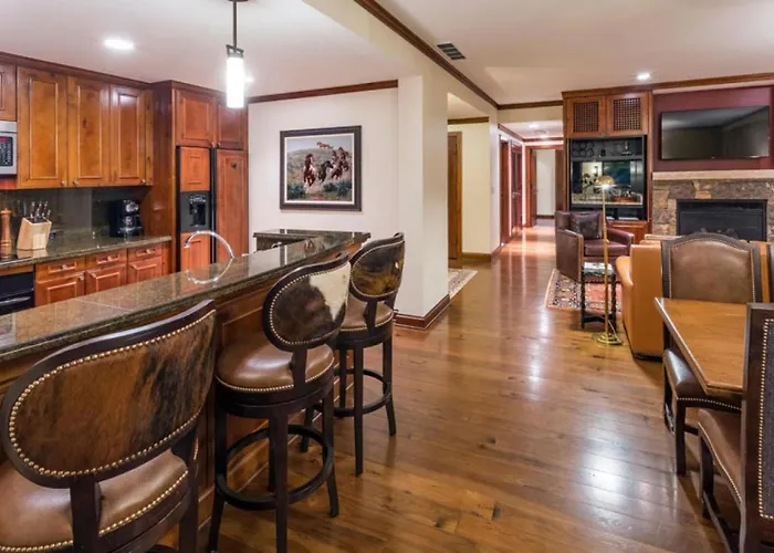The Ritz-Carlton Club, 3 Bedroom Residence 8211, Ski-In & Ski-Out Resort In Aspen Highlands