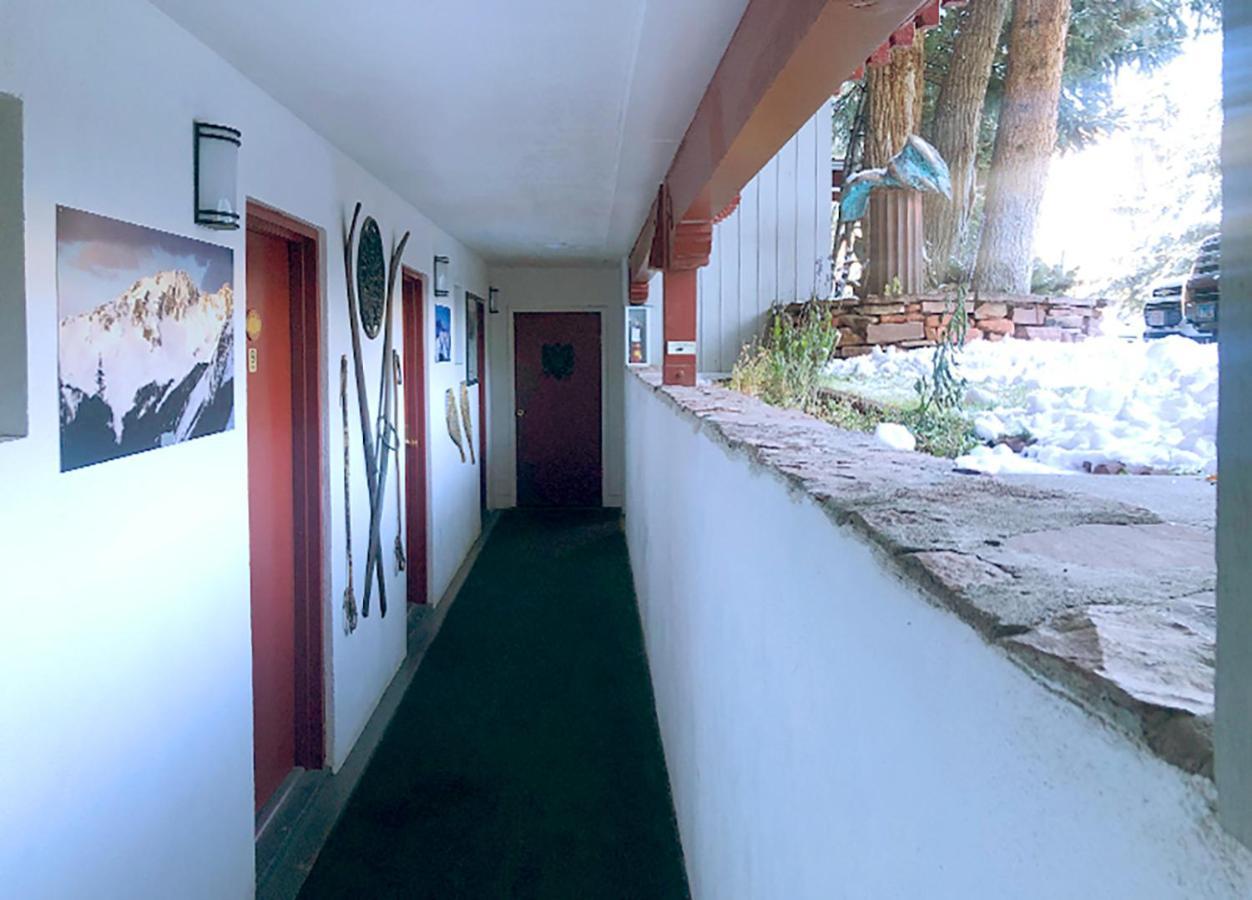 Tyrolean Lodge *