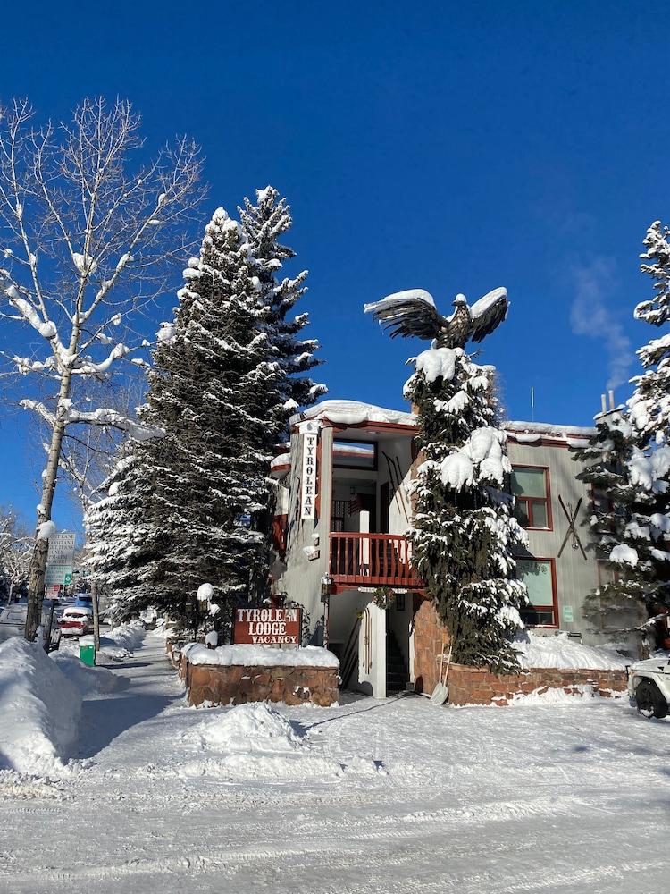 Tyrolean Lodge *