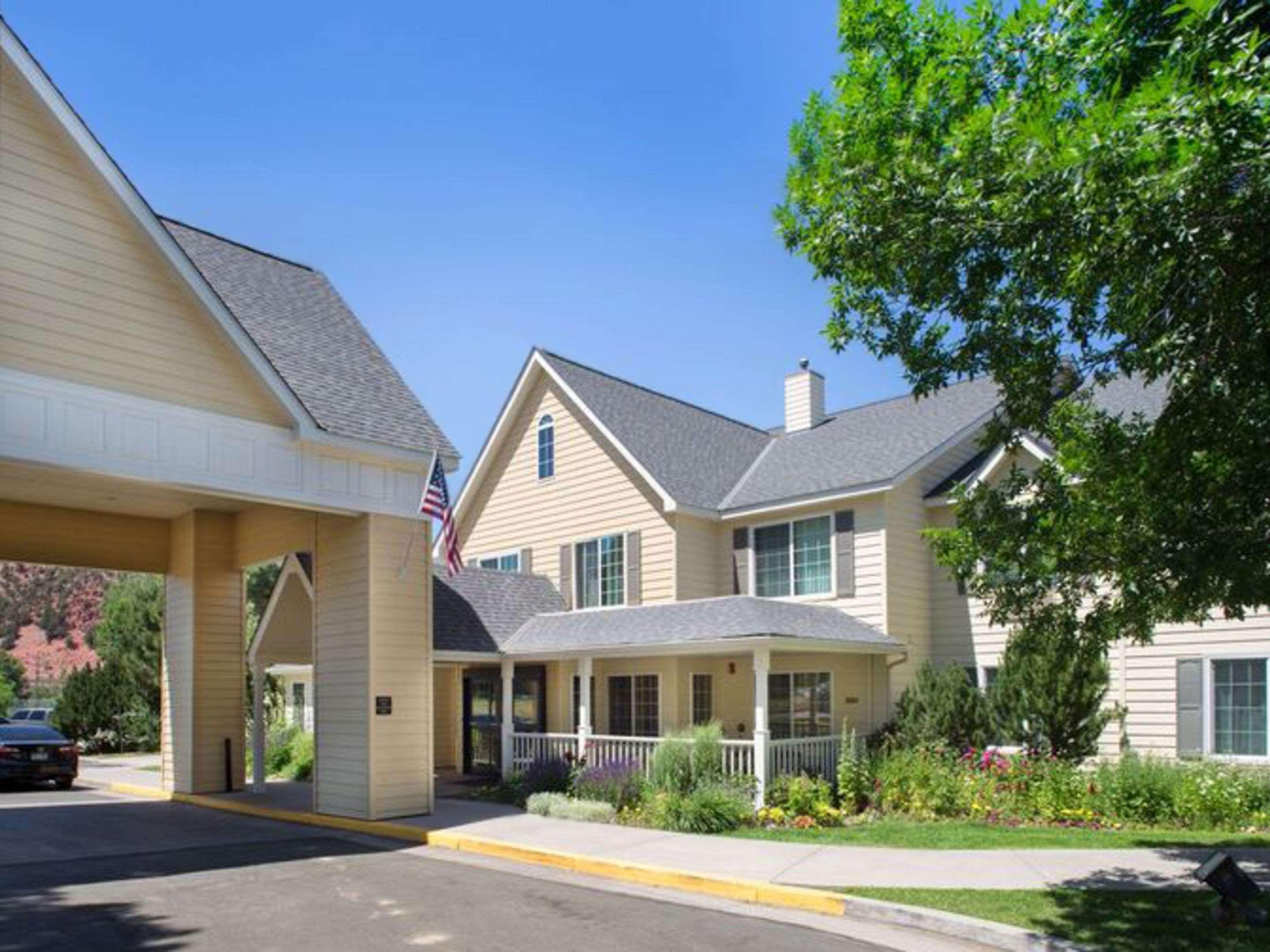 Hotel Comfort & On The Roaring Fork
