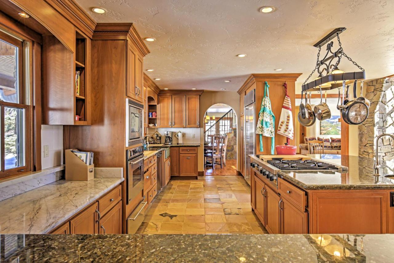 Mountaineer Manor *