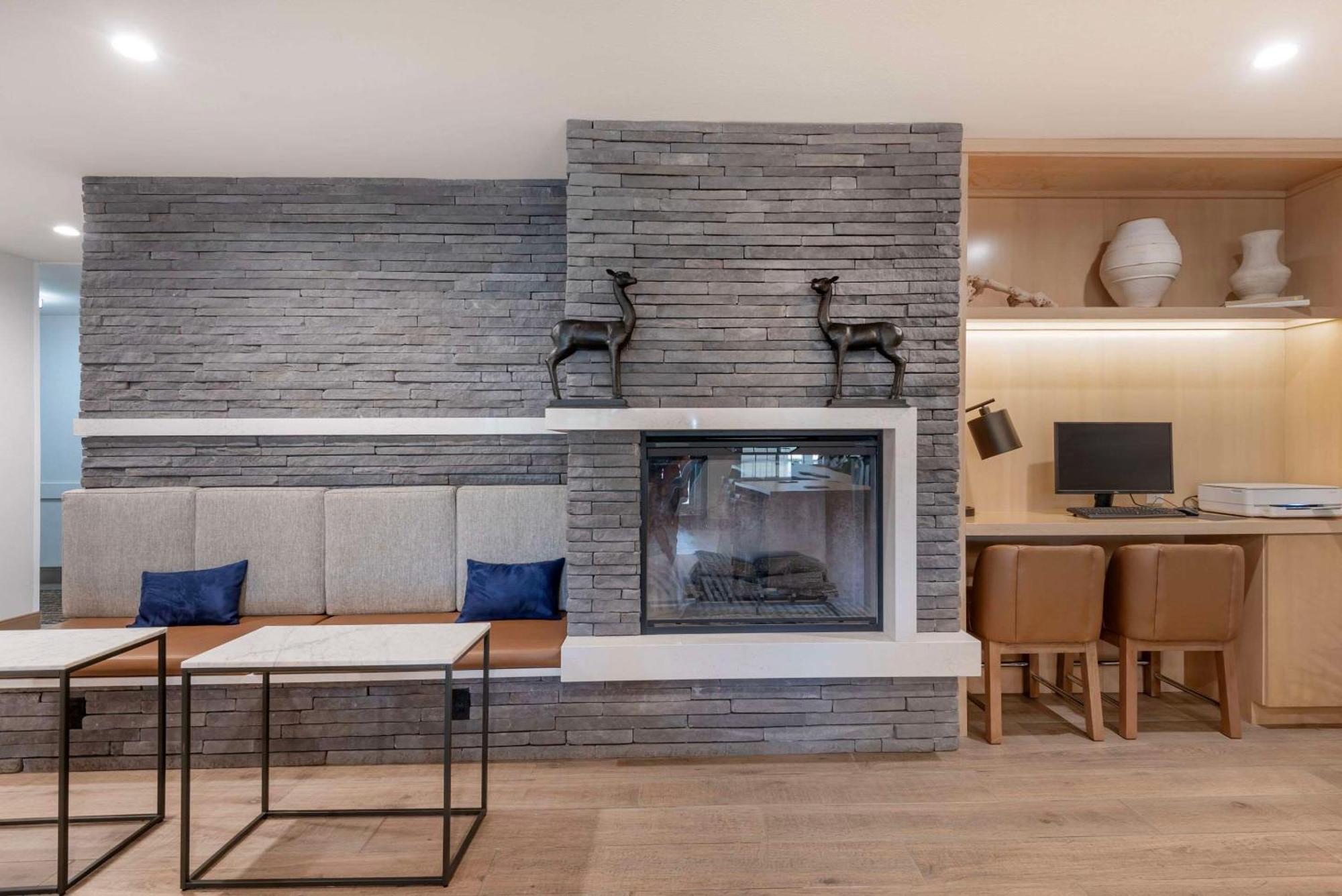 Hotel Comfort & On The Roaring Fork