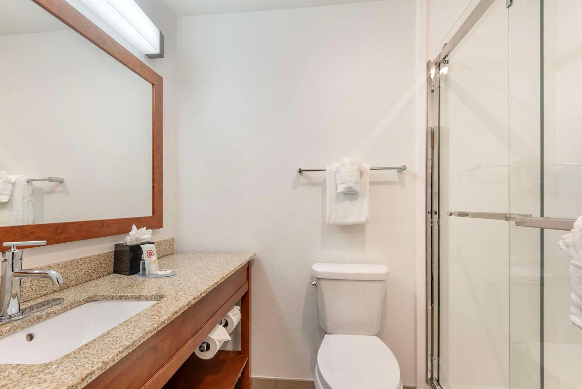 Comfort & On The Roaring Fork Hotel Carbondale
