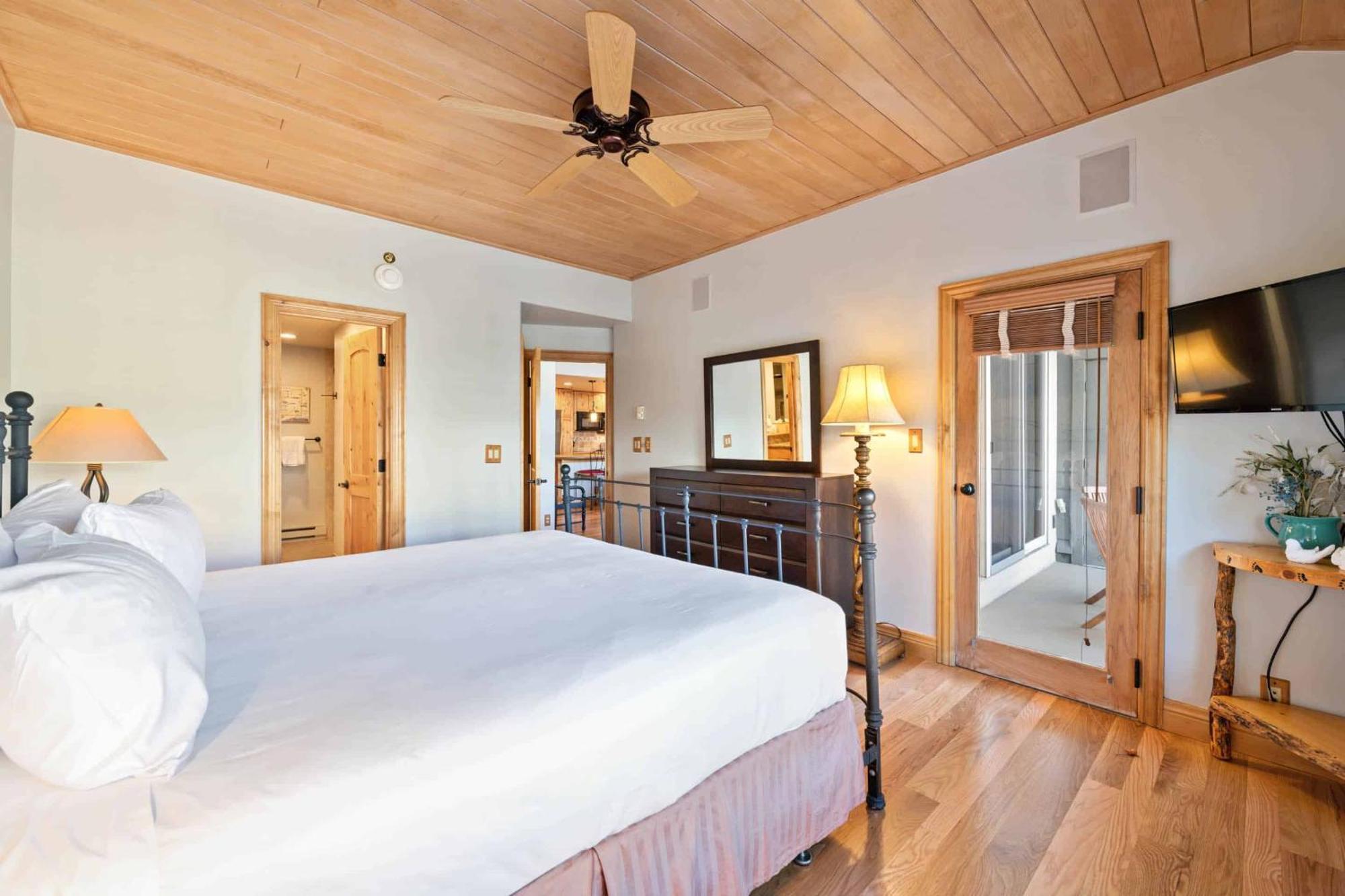 Borders By East West Hospitality Beaver Creek