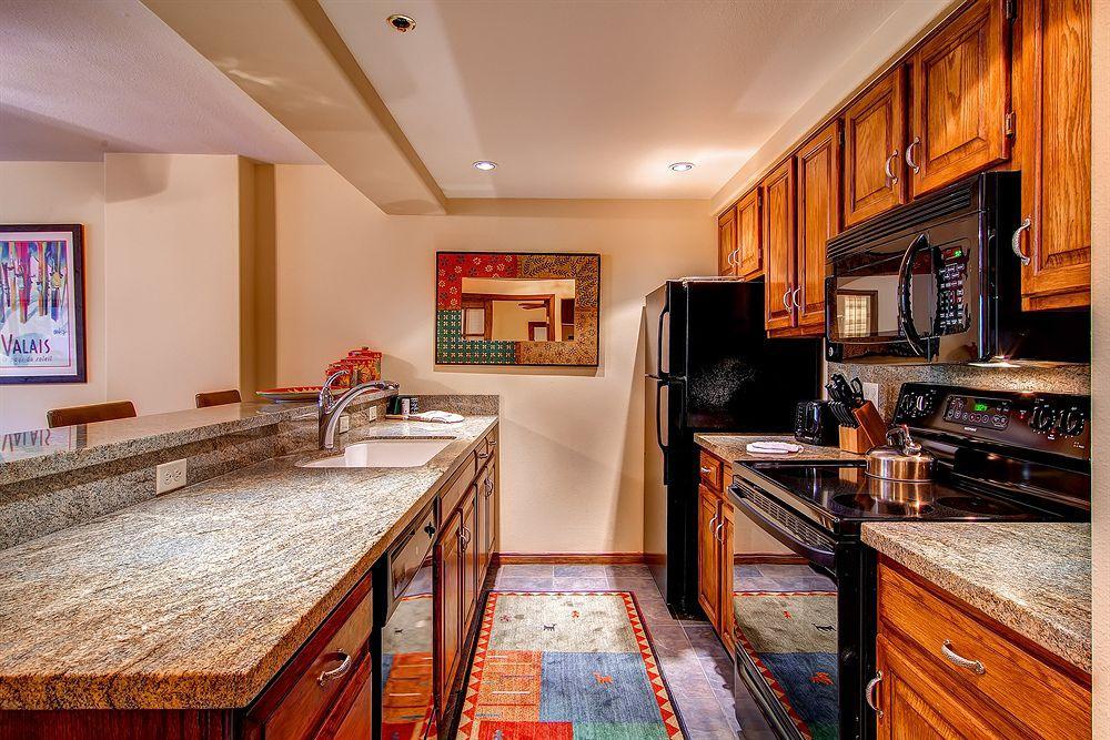 Borders By East West Hospitality Aparthotel Beaver Creek