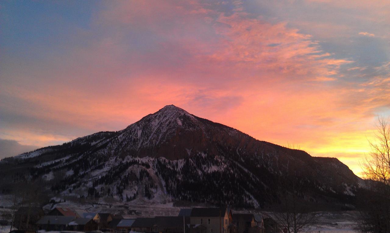 Purple Mountain & Bed & Breakfast