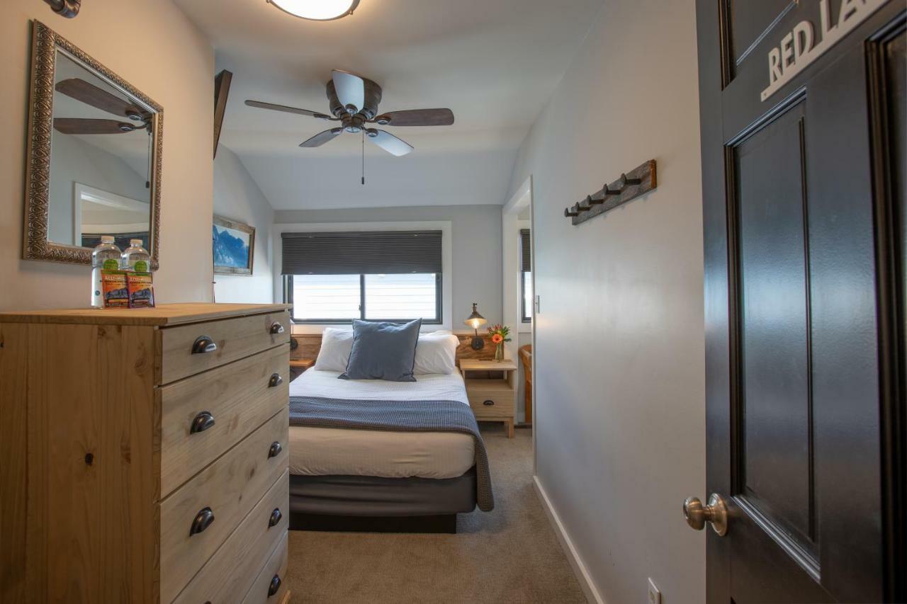 Bed & Breakfast Purple Mountain & 4*